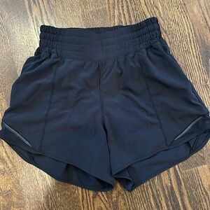 Lululemon HR 4” Hotty Hot